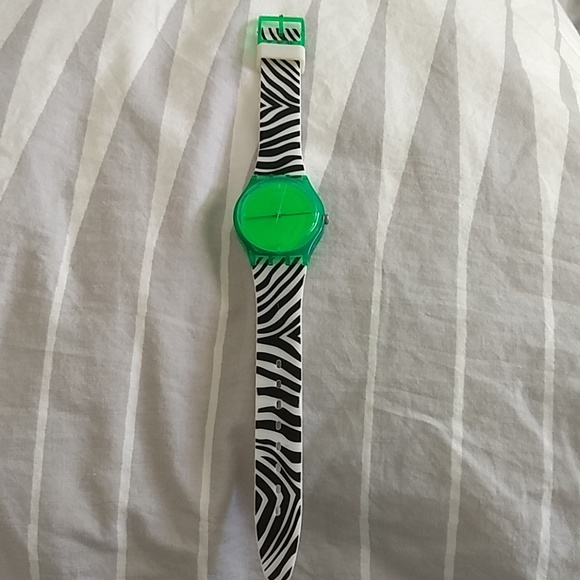 Swatch Accessories - Swatch Green Zeb Originals Watch 2011
EUC GG210